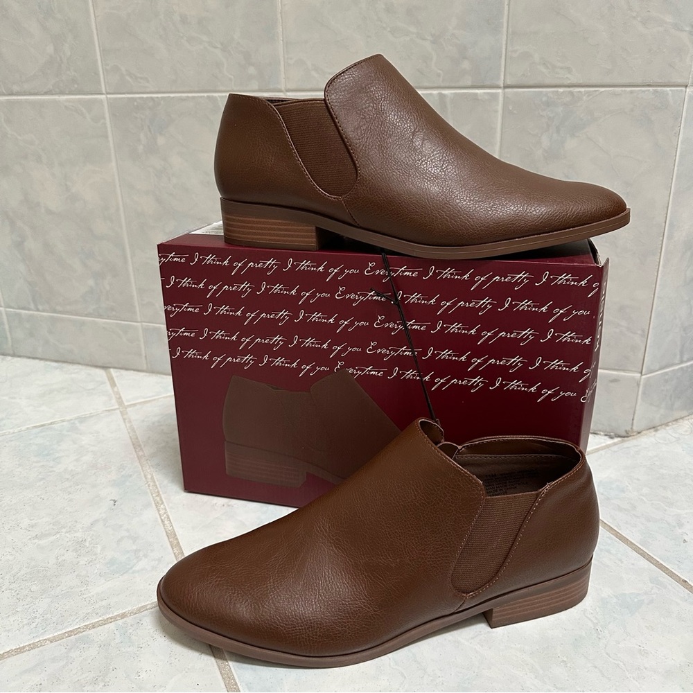 NWT Kensie Women's Short Brown Bootie Size 11